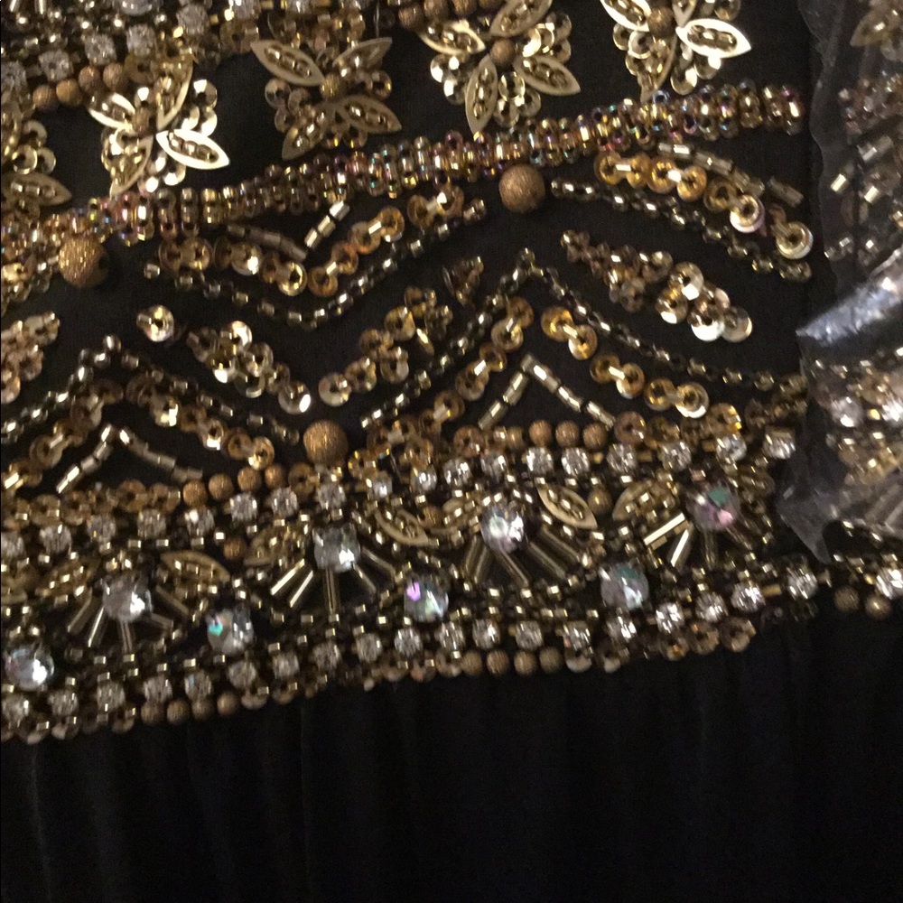 TERANI COUTURE - Picture 2 of 5